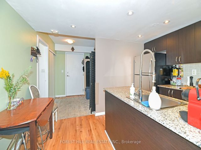 505 - 801 Sheppard Ave W