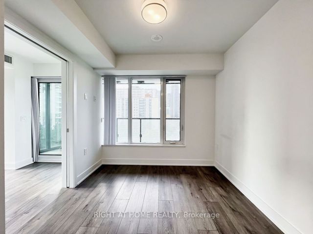 608 - 575 Bloor St E