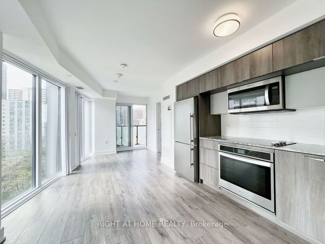 608 - 575 Bloor St E