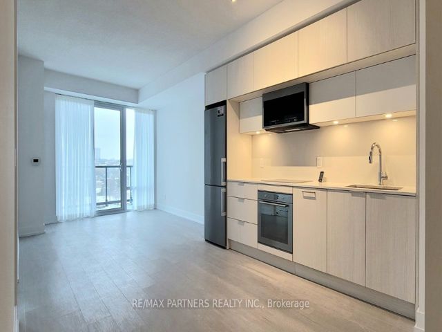 1207 - 25 Adra Grado Way