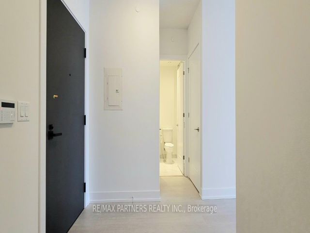 1207 - 25 Adra Grado Way