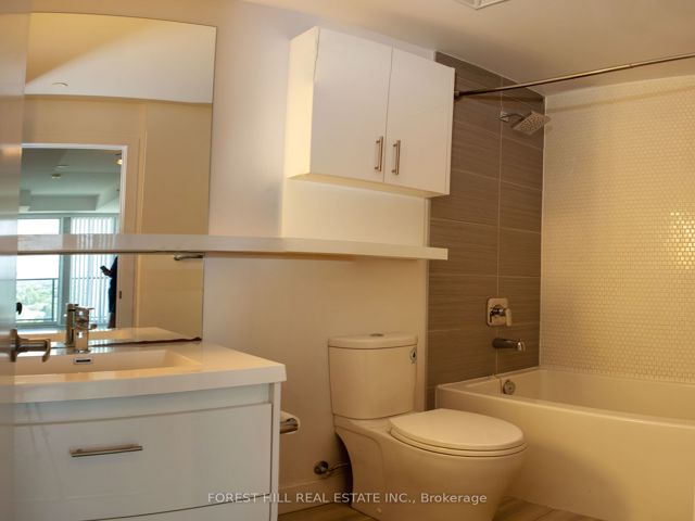 1407 - 128 Fairview Mall Dr