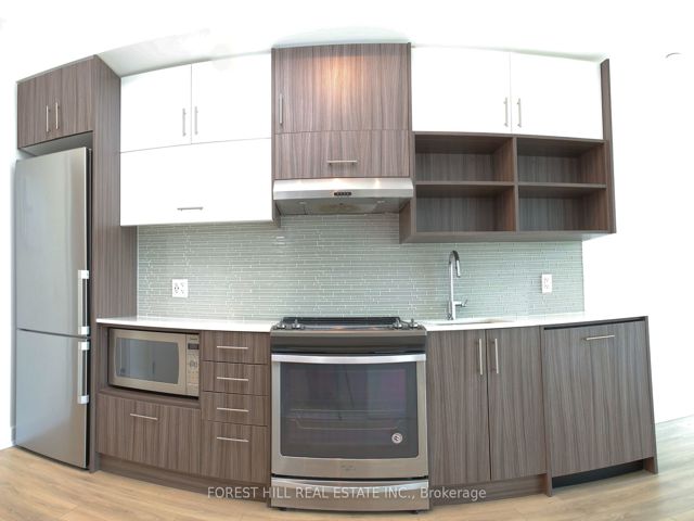 1407 - 128 Fairview Mall Dr