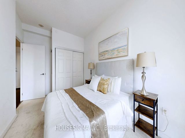 206 - 62 Forest Manor Rd