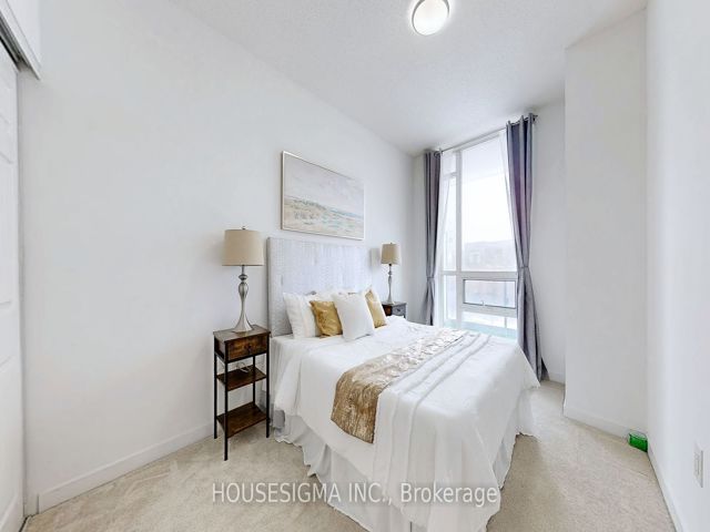 206 - 62 Forest Manor Rd