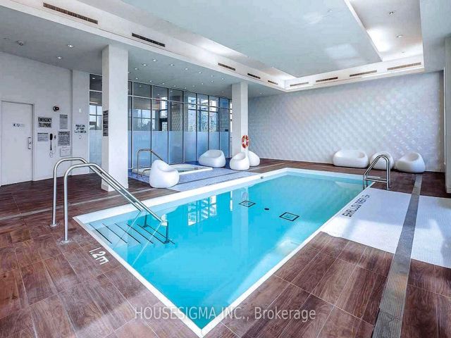206 - 62 Forest Manor Rd