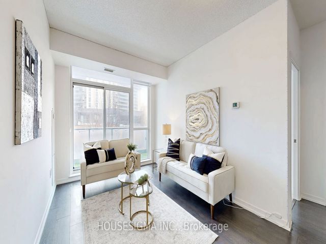 206 - 62 Forest Manor Rd