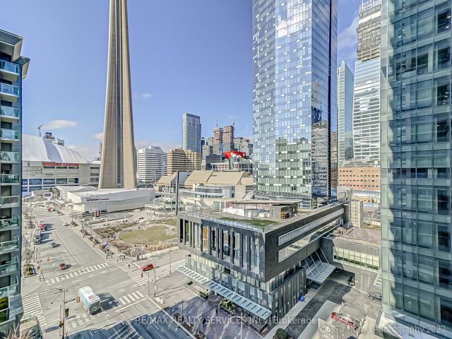 1203 - 30 Grand Trunk Cres