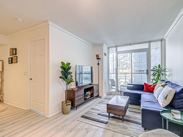 1203 - 30 Grand Trunk Cres