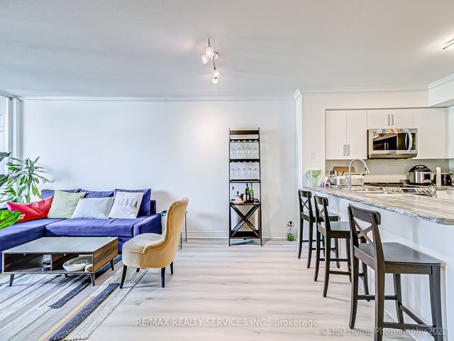 1203 - 30 Grand Trunk Cres