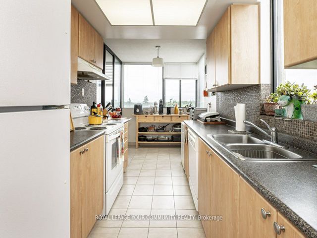 606 - 133 Torresdale Ave