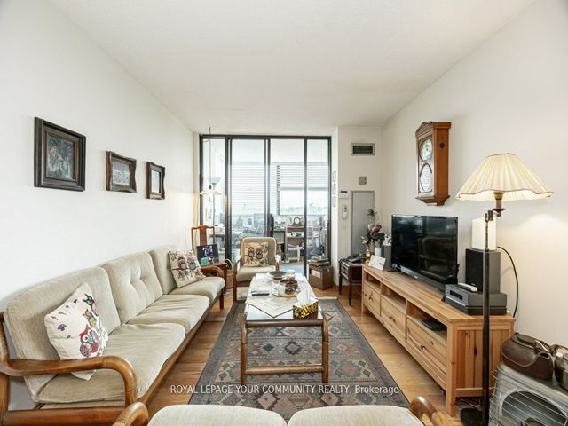 606 - 133 Torresdale Ave