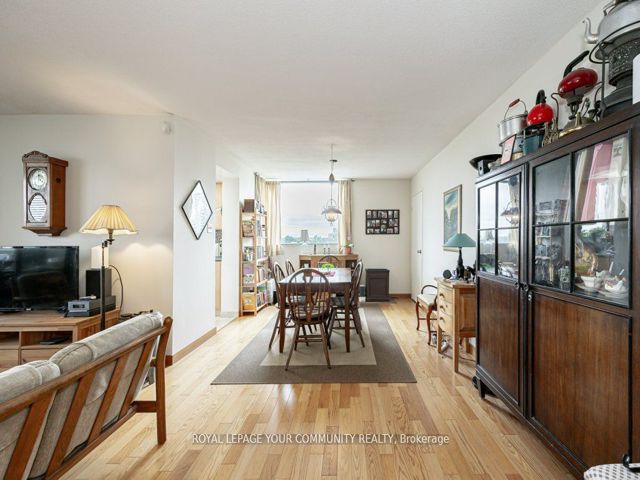 606 - 133 Torresdale Ave