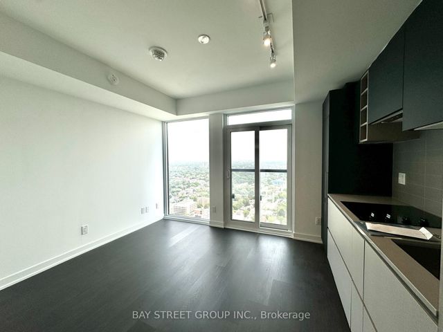 4212 - 319 Jarvis St