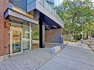 2110 - 219 Dundas St E