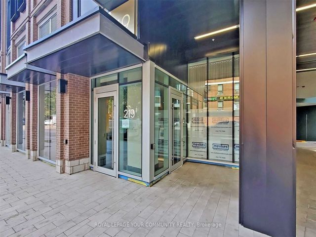 2110 - 219 Dundas St E