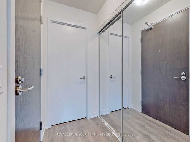 2110 - 219 Dundas St E