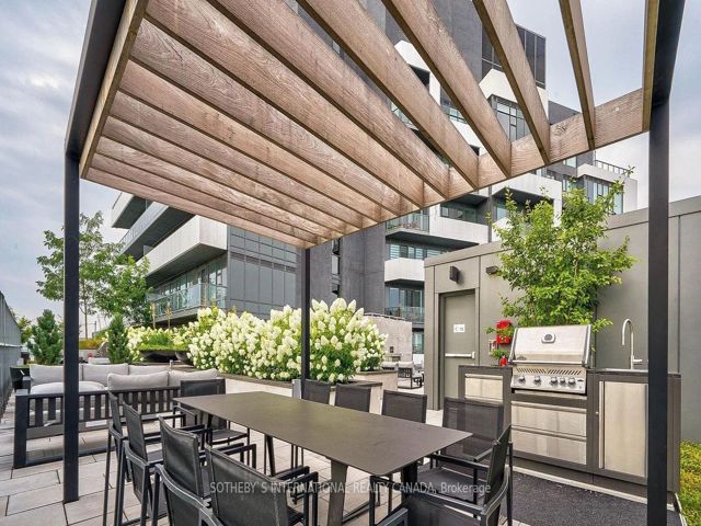 654 - 25 Adra Grado Way