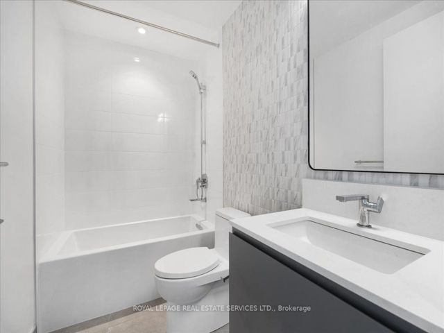 502 - 1414 Bayview Ave