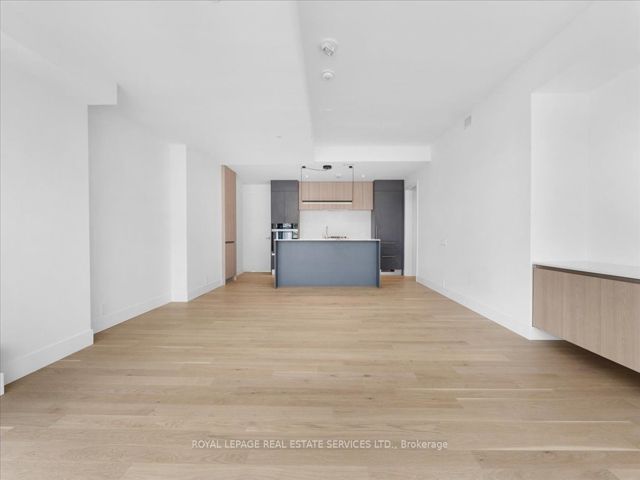 502 - 1414 Bayview Ave