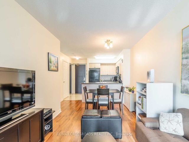 706 - 51 Lower Simcoe St