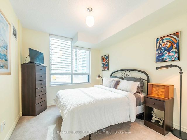 706 - 51 Lower Simcoe St