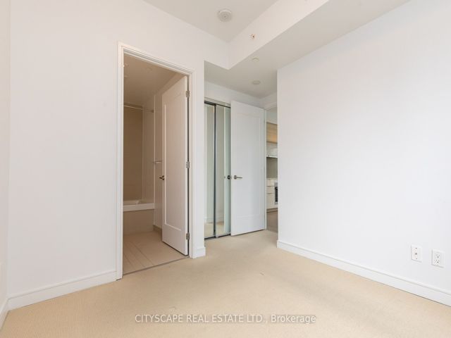 1703 - 88 Scott St
