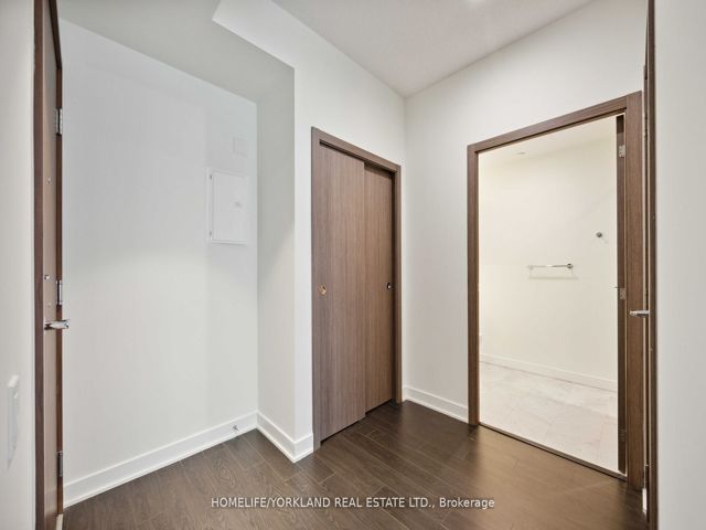 4205 - 17 Bathurst St
