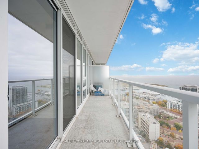 4205 - 17 Bathurst St