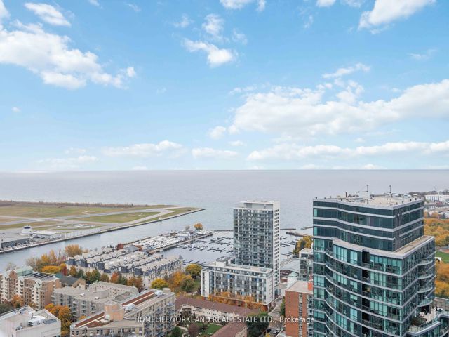 4205 - 17 Bathurst St