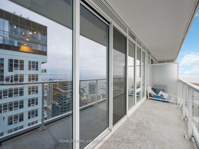 4205 - 17 Bathurst St