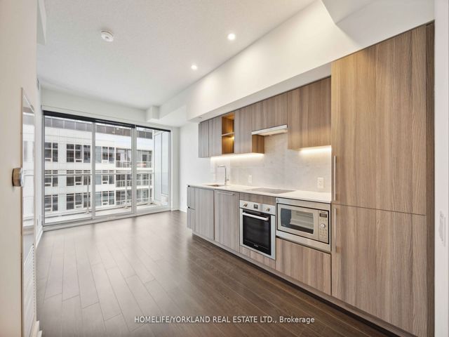 4205 - 17 Bathurst St