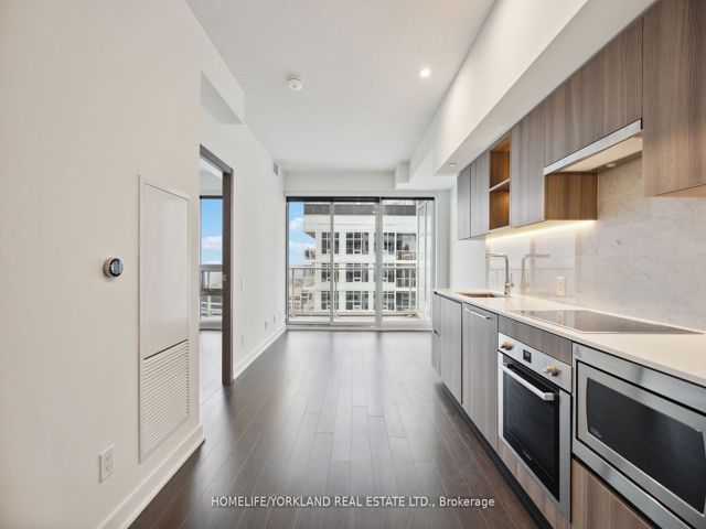 4205 - 17 Bathurst St