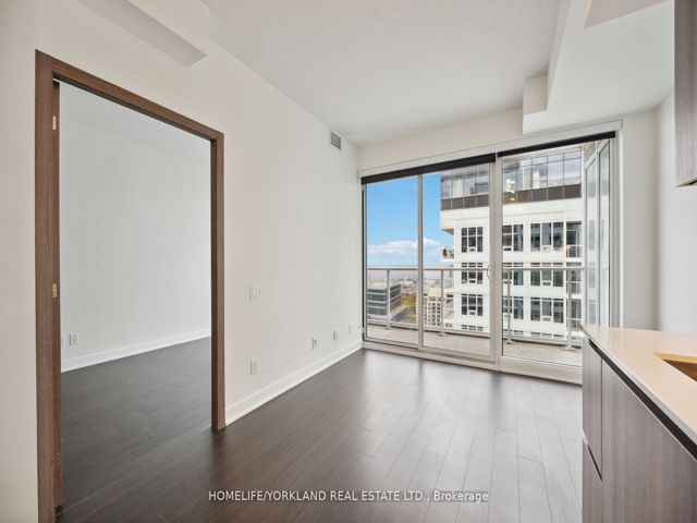 4205 - 17 Bathurst St