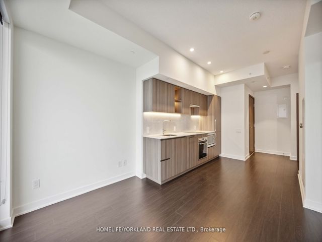 4205 - 17 Bathurst St