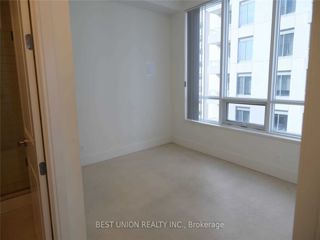 1601 - 21 Balmuto St