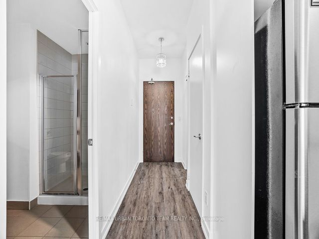 514 - 260 Sackville St