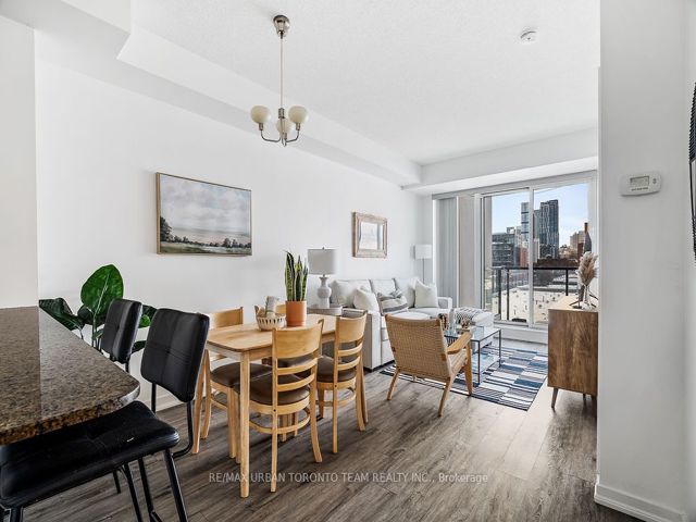 514 - 260 Sackville St