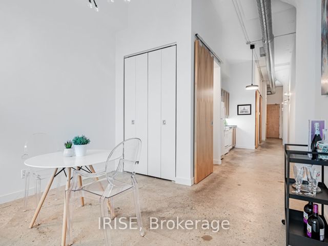 1024 - 155 Dalhousie St