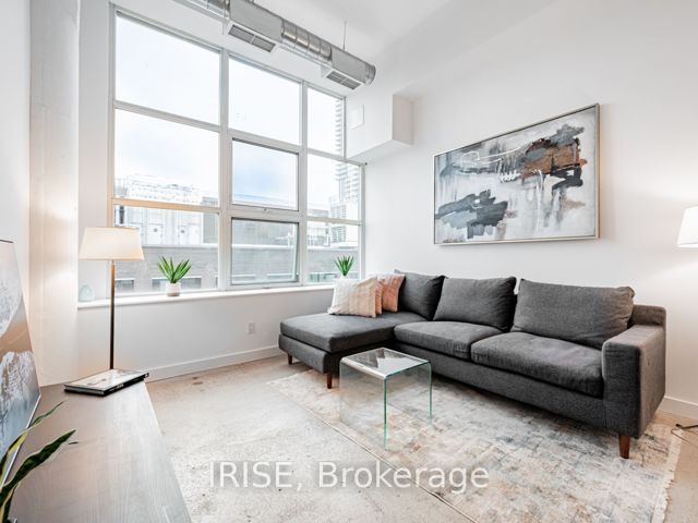 1024 - 155 Dalhousie St