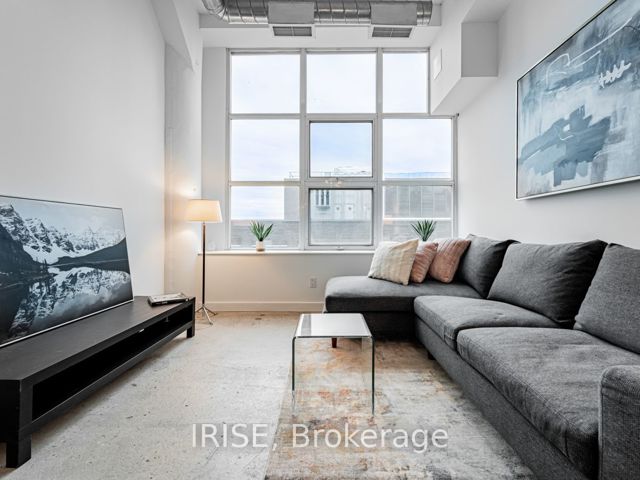 1024 - 155 Dalhousie St