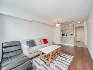 2322 - 633 Bay St