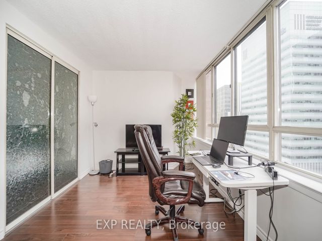 2322 - 633 Bay St