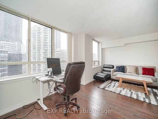 2322 - 633 Bay St