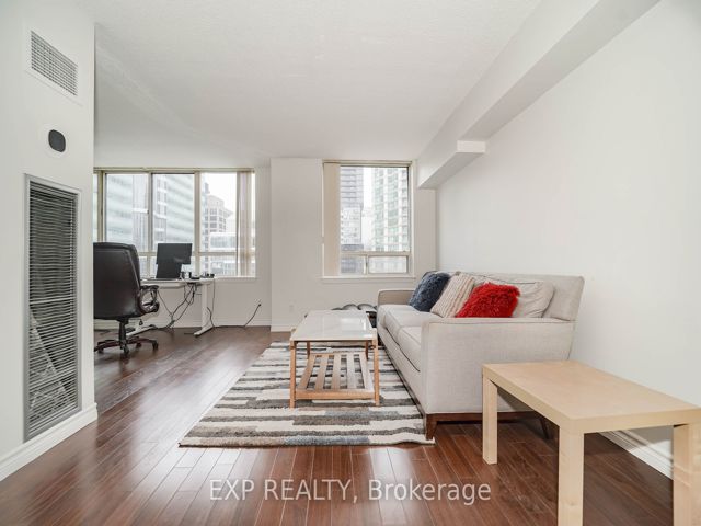 2322 - 633 Bay St