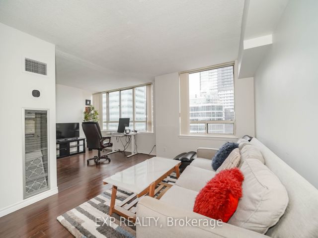 2322 - 633 Bay St