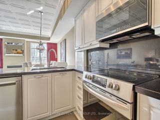 PH6 - 550 Front St W