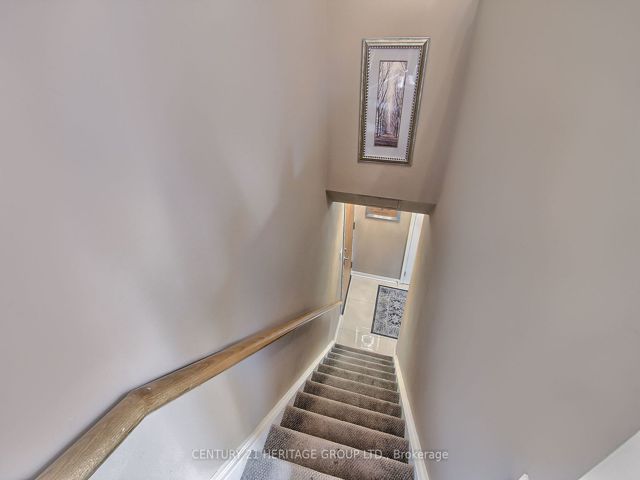 PH6 - 550 Front St W