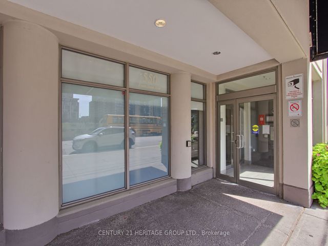 PH6 - 550 Front St W