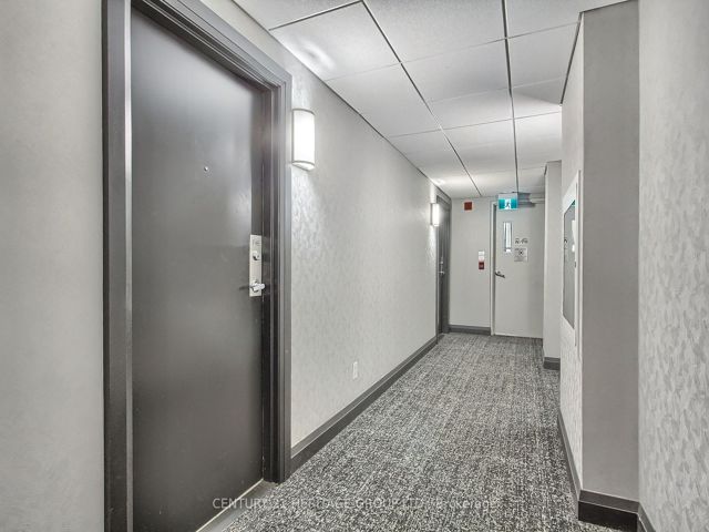 PH6 - 550 Front St W